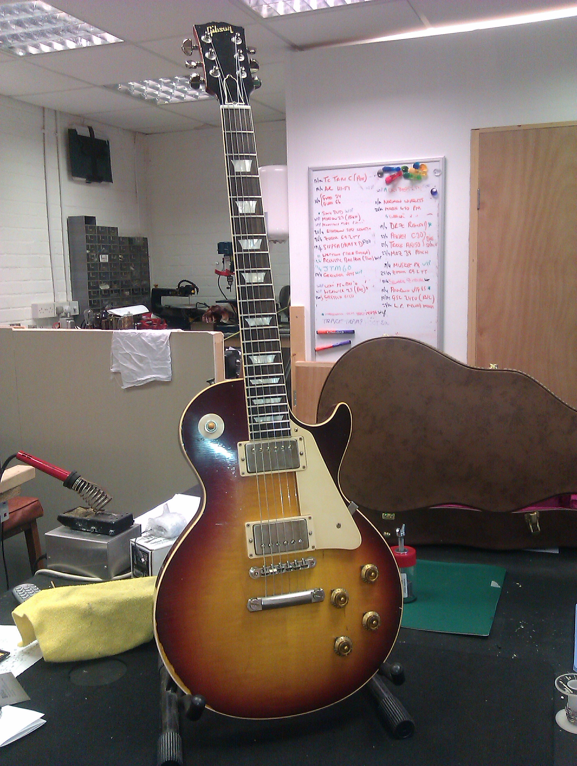 Gibson Custom Shop Les Paul. A new "relic" from Gibson's famous Custom Shop